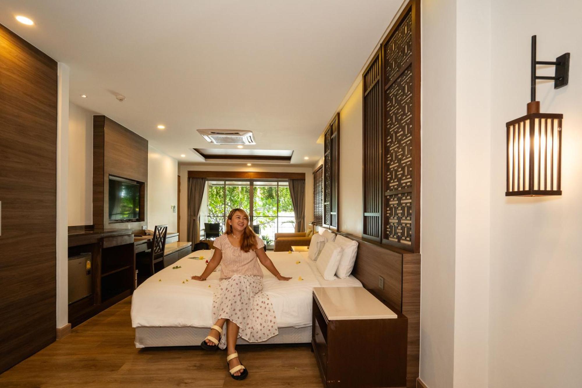 Le Resort&Villas Rawai Esterno foto A guest at the hotel