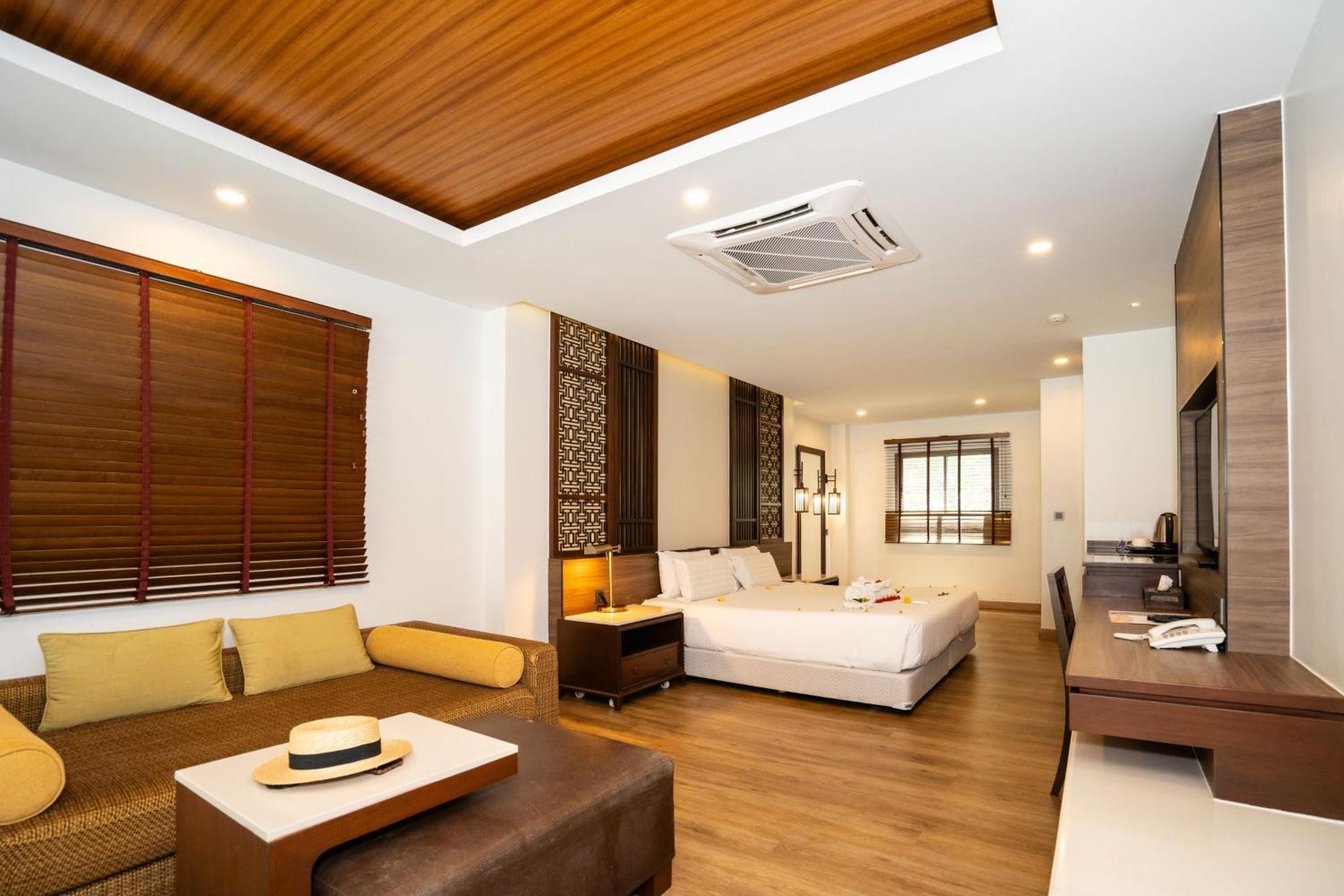 Le Resort&Villas Rawai Esterno foto Deluxe Suite