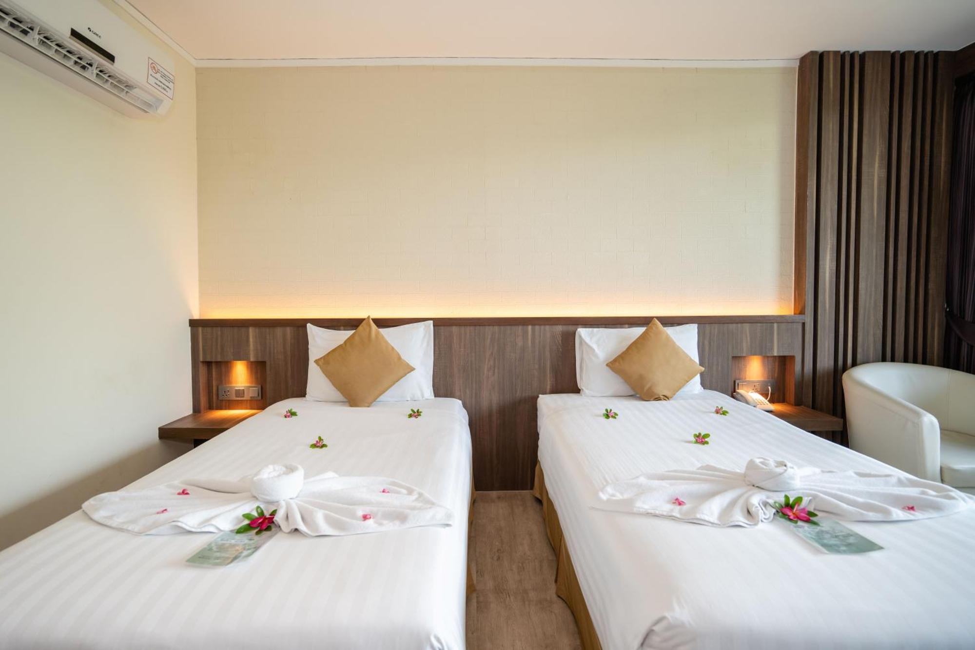 Le Resort&Villas Rawai Esterno foto Deluxe Room
